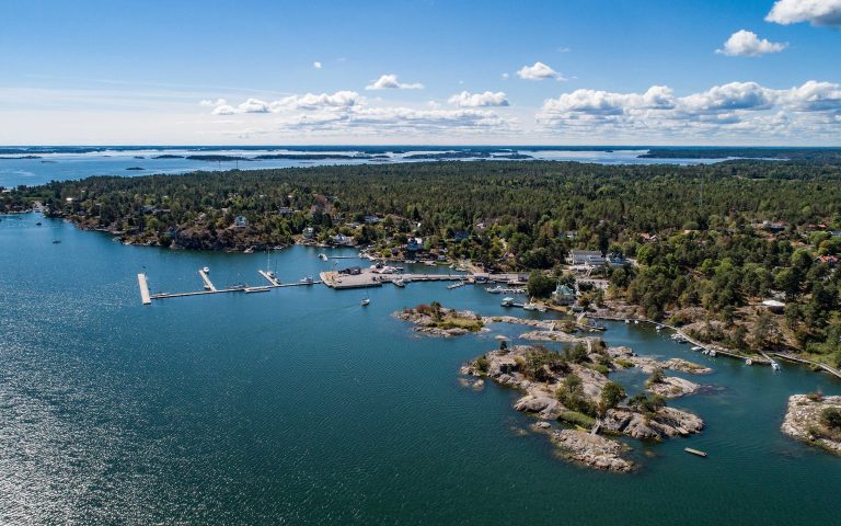 Arkösunds harbour from above